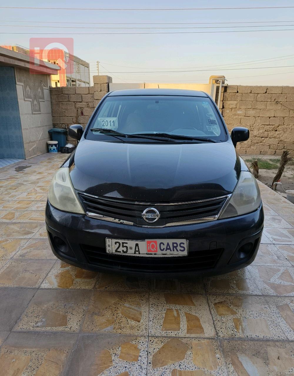 نيسان فيرسا